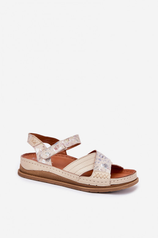 Sandalias de mujer Femenino con una plataforma Tiene queciejka L7064-37 color marfil Sandalias de mujer Femenino con una plataforma Tiene queciejka L7064-37 color marfil