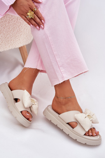Zapatillas de cuero Femenino con una plataforma con cintas CheBello 4647 beige