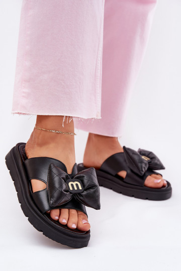 Zapatillas de cuero Femenino con una plataforma con cintas CheBello 4647 de color negro