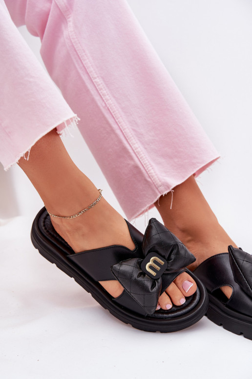 Zapatillas de cuero Femenino con una plataforma con cintas CheBello 4647 de color negro Zapatillas de cuero Femenino con una plataforma con cintas CheBello 4647 de color negro