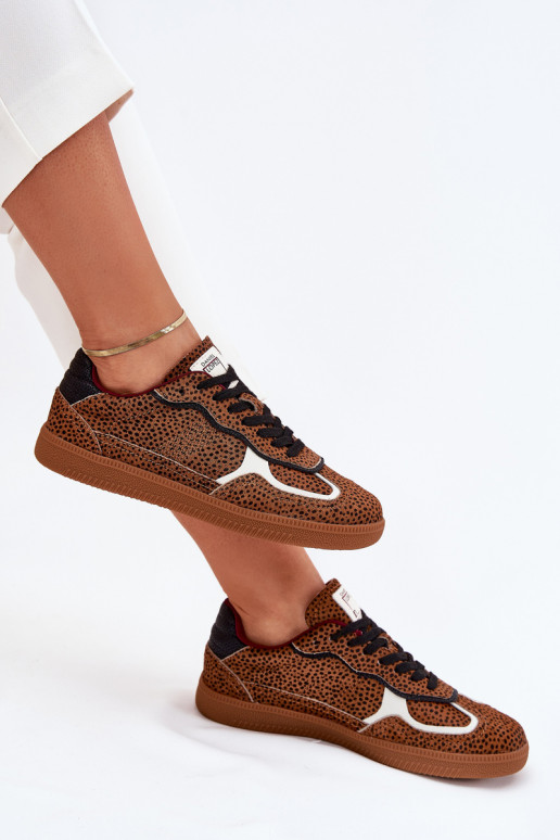 Zapatillas modelo zapatos. Femenino Daniel Lopez Just Dare SS2D4016 color marrón Zapatillas modelo zapatos. Femenino Daniel Lopez Just Dare SS2D4016 color marrón