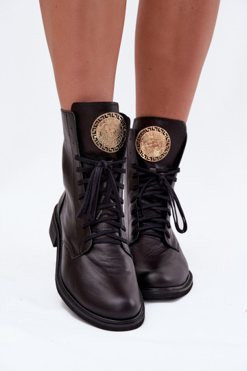 Botines de cuero para mujer con tacones anchos y detalles en color dorado Zazoo 3084 en color negro