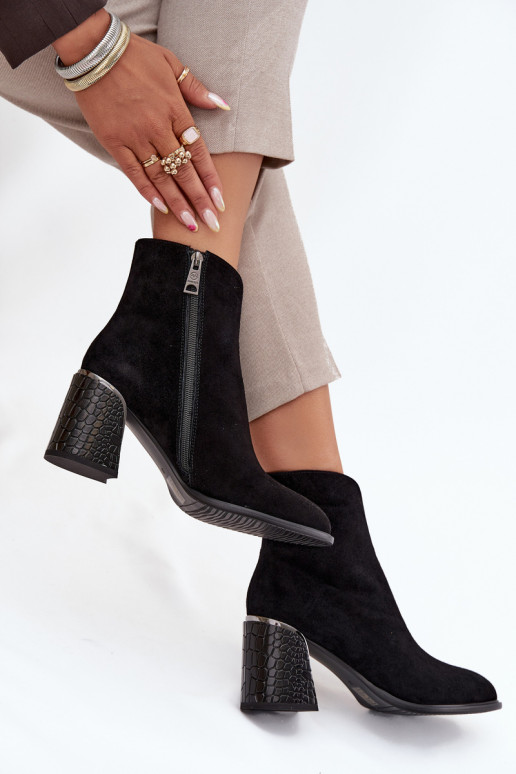 de gamuza Botas de mujer con una huella calentamiento Vinceza 66801 de color negro de gamuza Botas de mujer con una huella calentamiento Vinceza 66801 de color negro