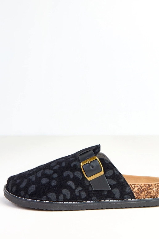 Chanclas femeninas negras con... Chanclas femeninas negras con...