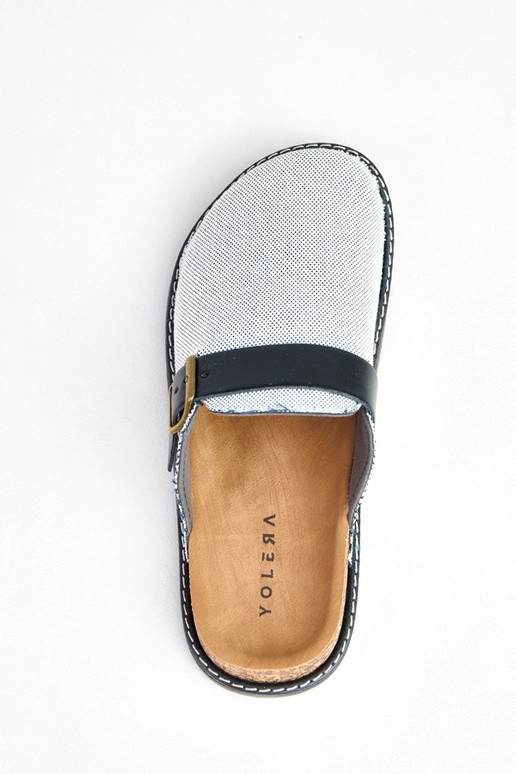 Chanclas negras con plataforma de... Chanclas negras con plataforma de...