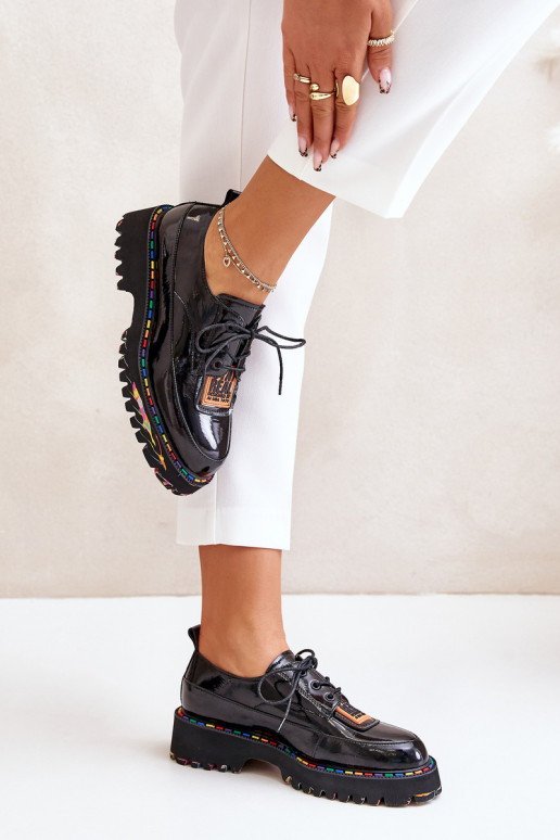 con efecto barniz zapatos Femenino con cordones Artiker 55C0499 de color negro