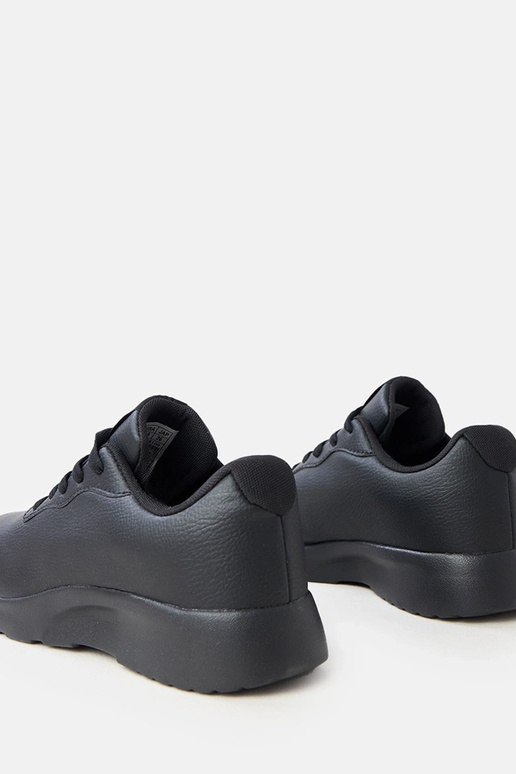 Zapatillas deportivas altas negras...