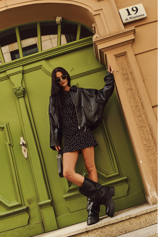 calentamiento Un modelo convincente botas de mujer con una plataforma con un bolsillo de color negro Clarinda