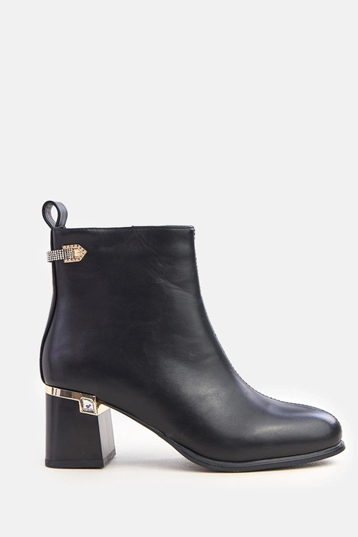 Botines negros con elegante...