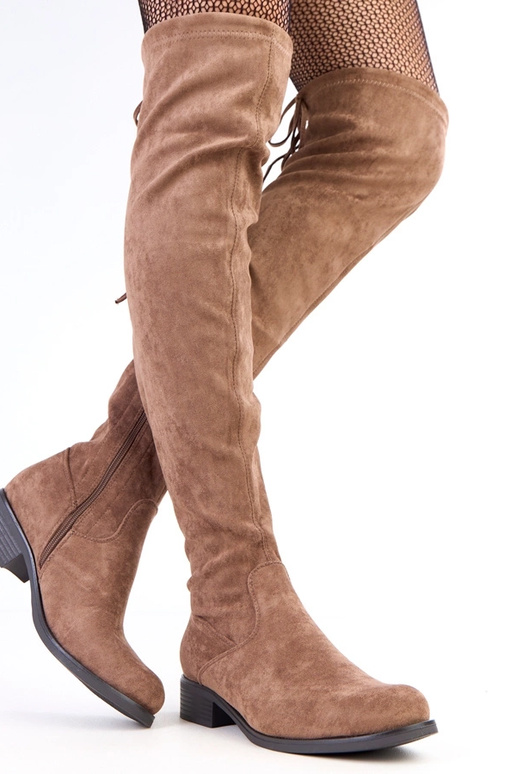 Botines largos color arena de suela...