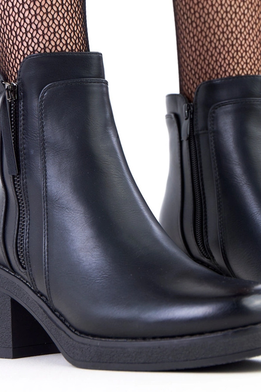 Botines negros con columna y...