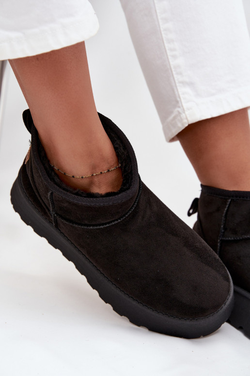 Botas de nieve Femenino con una plataforma de color negro Celyra Botas de nieve Femenino con una plataforma de color negro Celyra