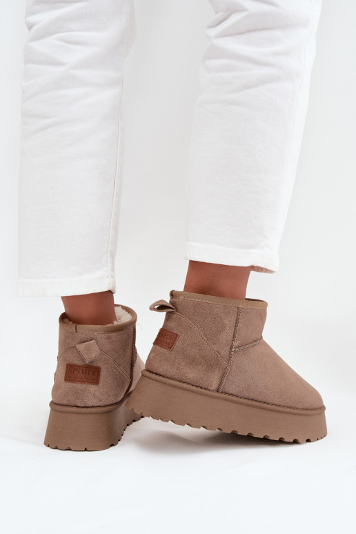 Botas de nieve Femenino con una plataforma beige Celyra Botas de nieve Femenino con una plataforma beige Celyra