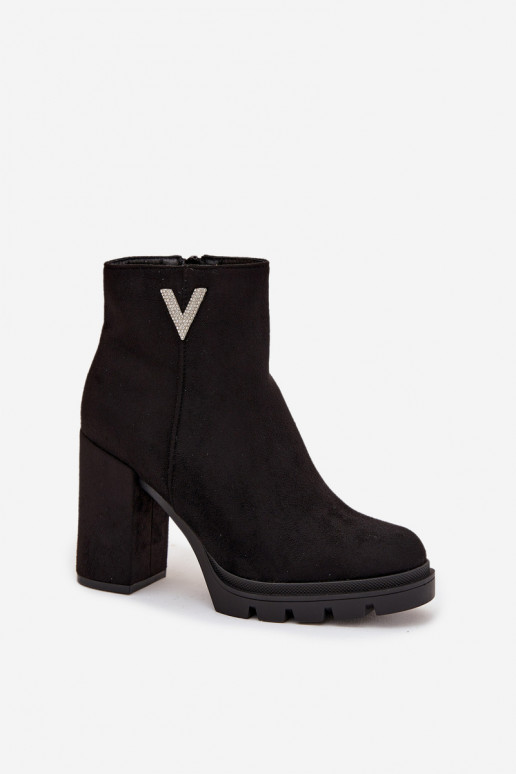 Botas de mujer calentamiento con tacones Con decoraciones Detalem de color negro Briella Botas de mujer calentamiento con tacones Con decoraciones Detalem de color negro Briella