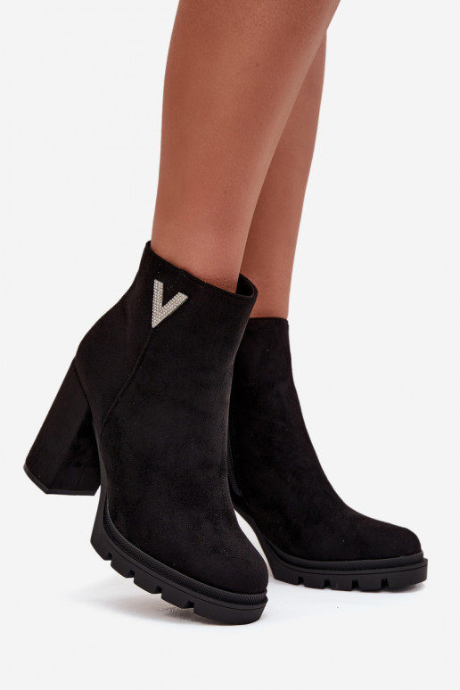 Botas de mujer calentamiento con tacones Con decoraciones Detalem de color negro Briella Botas de mujer calentamiento con tacones Con decoraciones Detalem de color negro Briella