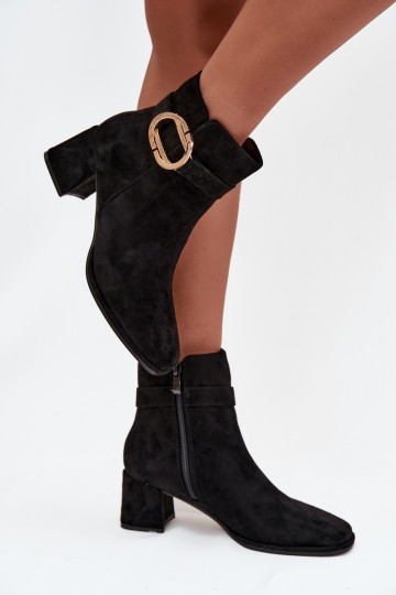 Botas de mujer con hebillas doradas de color negro Calissa