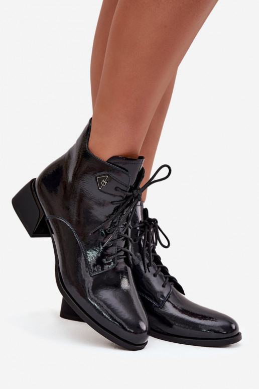 Piel con efecto barniz Botas de mujer reloj Artiker 57C1117 de color negro Piel con efecto barniz Botas de mujer reloj Artiker 57C1117 de color negro