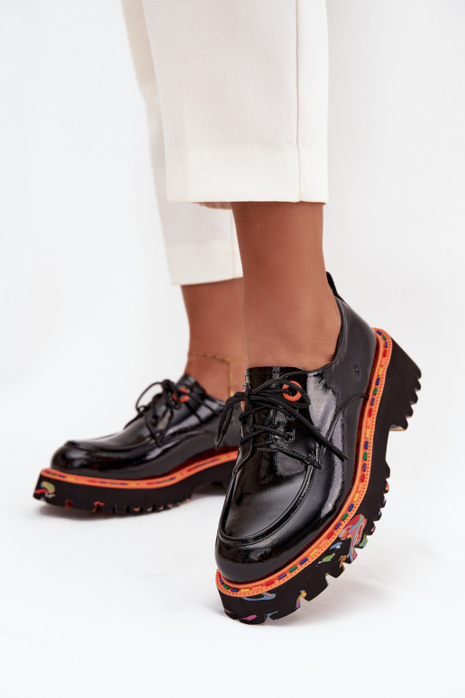 Piel zapatos Femenino con efecto barniz Artiker 57C0176 de color negro