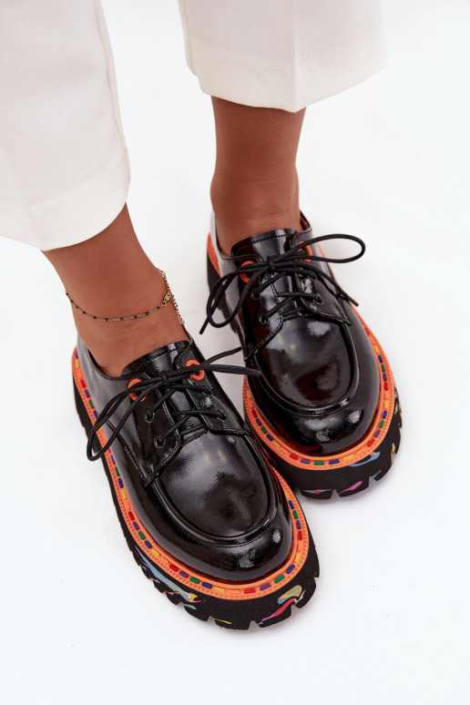 Piel zapatos Femenino con efecto barniz Artiker 57C0176 de color negro