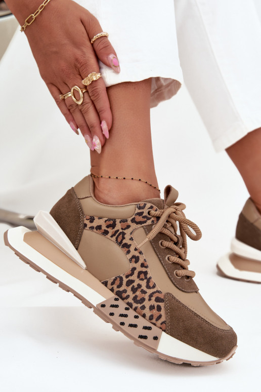 Piel Zapatillas modelo zapatos. Femenino con una plataforma con estampados de piel de leopardo Artiker 55C0089 color marrón
