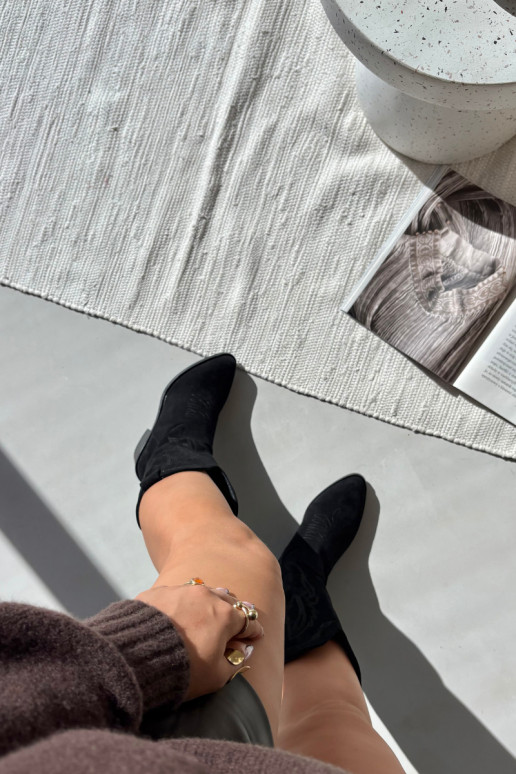 botas largas para mujer estilo vaquero con tacones acolchadas Vinceza 16508 color negro botas largas para mujer estilo vaquero con tacones acolchadas Vinceza 16508 color negro