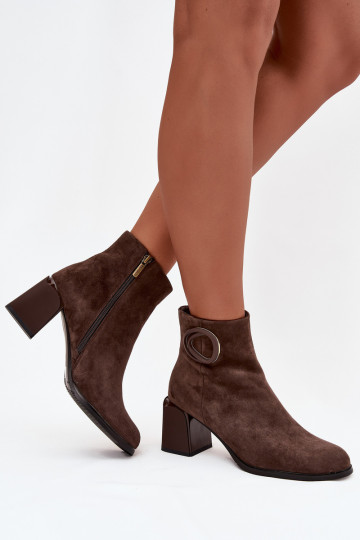 de gamuza Botas cálidas en el talón. Con decoraciones Detalem Artiker 57C0017 color marrón