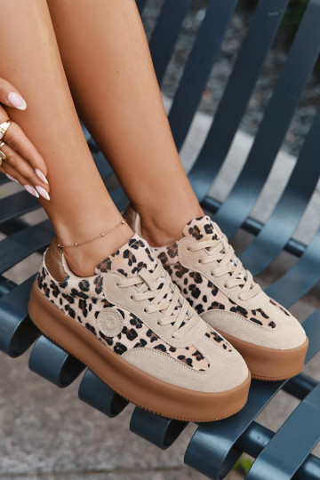 Zapatillas deportivas de mujer con plataforma y estampado de piel de leopardo Big Star SS274763 color arena