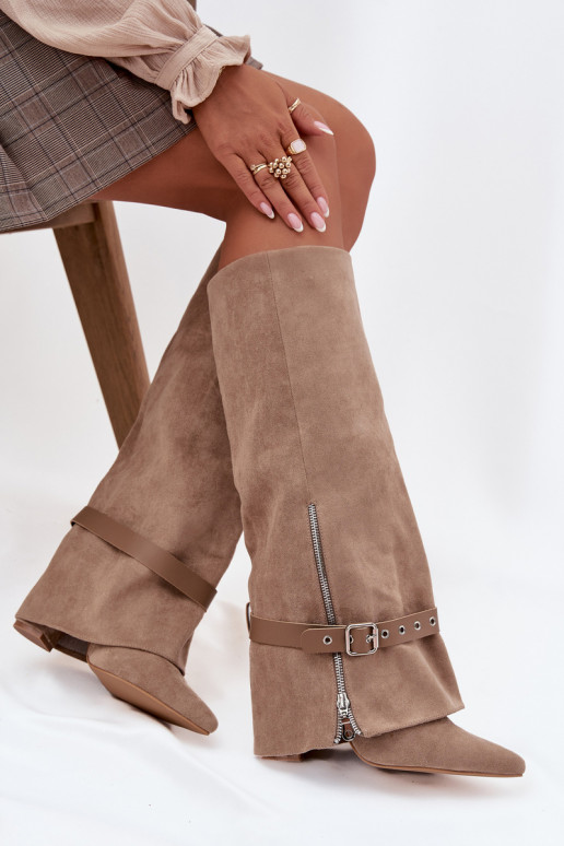 Botas altas de mujer de modelo tipo zueco con tacones decorados color arena Jolivine