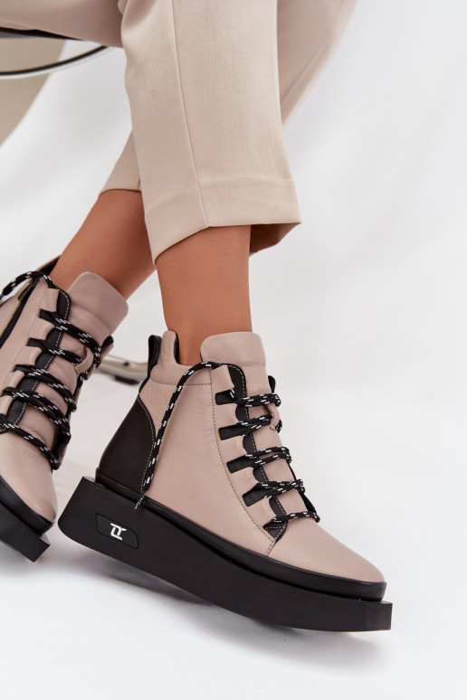 Piel Botas de mujer con una plataforma calentamiento Artiker 55C0884 beige Piel Botas de mujer con una plataforma calentamiento Artiker 55C0884 beige