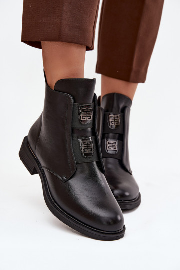 Botas de mujer calentamiento En un tacón bajo con hermosos detalles de color negro Tavressa