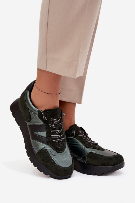 Zapatillas modelo zapatos. Femenino con una plataforma Vinceza 58561 de color caqui