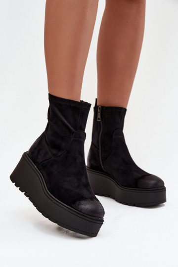 Botas de mujer con una plataforma calentamiento Vinceza 58596 de color negro 2