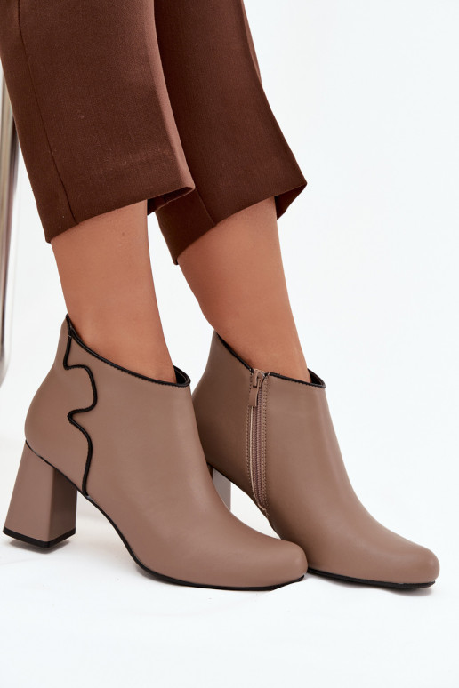 Piel Botas calentamiento con tacones beige Ivessara