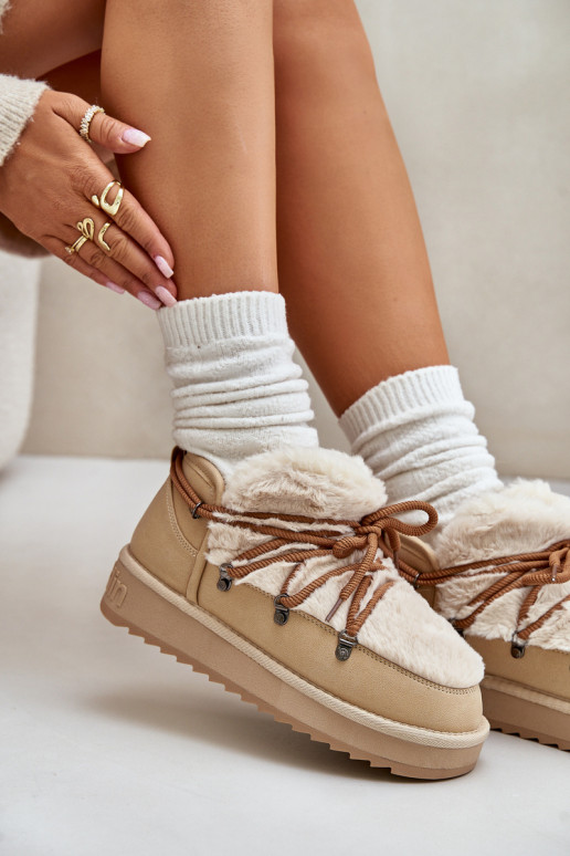 Bajo Botas de nieve con una plataforma con un abrigo de piel D.Franklin DFSH370011 beige