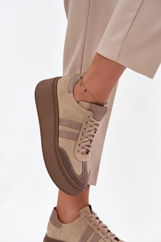 Piel de gamuza Zapatillas modelo zapatos. Femenino con una plataforma Zazoo 3775 beige