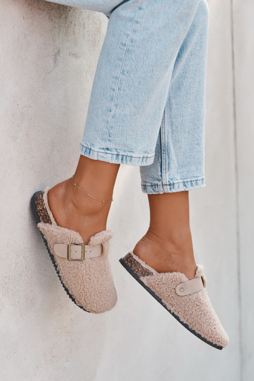 Zapatillas de mujer con pelo "Typu Baranek" color arena "Lorivine"