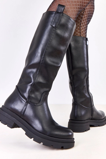 Botas largas de piel... 2