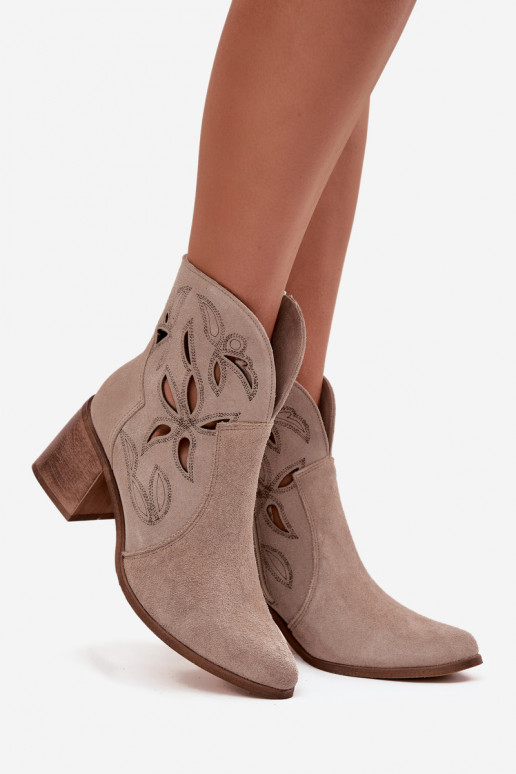 Botas de mujer con elementos caladosActivadoturalnego de gamuzau con tacones Zazoo 3690 beige