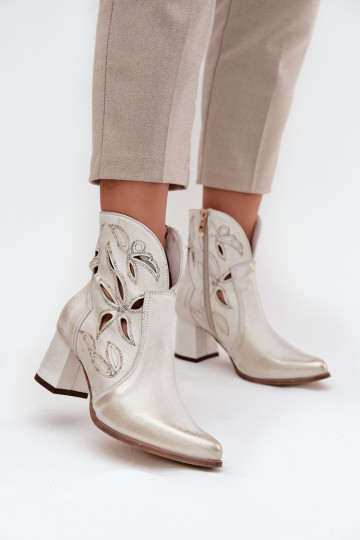 Piel con elementos calados Botas de mujer Zazoo 3647 color dorado Przecierany