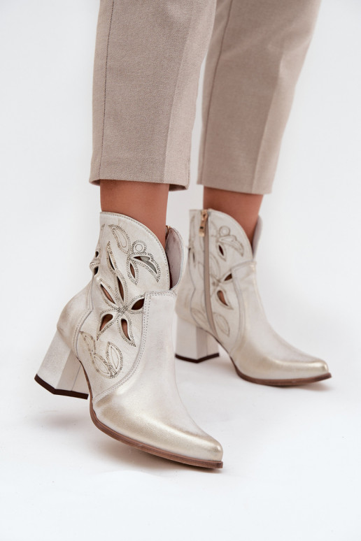 Piel con elementos calados Botas de mujer Zazoo 3647 color dorado Przecierany