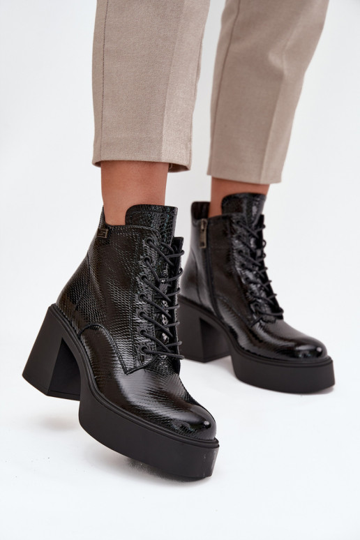 con efecto barniz Piel Botas de mujer con una plataforma I Registro Vinceza 66817 de color negro con efecto barniz Piel Botas de mujer con una plataforma I Registro Vinceza 66817 de color negro