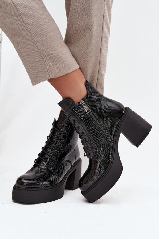 con efecto barniz Piel Botas de mujer con una plataforma I Registro Vinceza 66817 de color negro con efecto barniz Piel Botas de mujer con una plataforma I Registro Vinceza 66817 de color negro