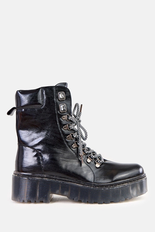 Czarne traperki na platformie z...