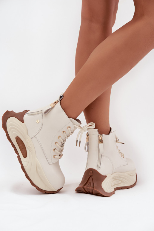 Piel calentamiento Botas de mujer con una plataforma GOE SS2N4300 color marfil