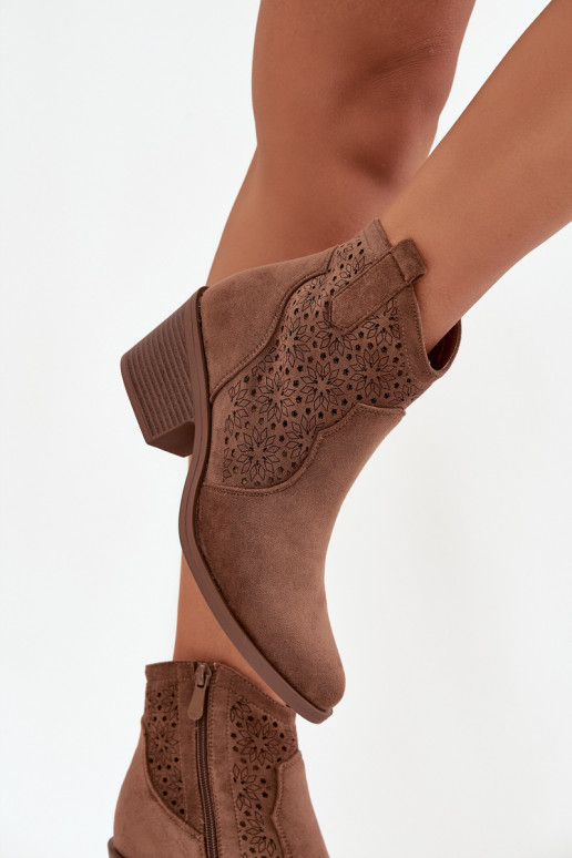 Botas de mujer con elementos calados con tacones S.Barski HY52-529 color marrón Botas de mujer con elementos calados con tacones S.Barski HY52-529 color marrón