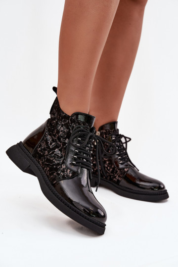 con efecto barniz Botas de mujer calentamiento D&A CR52-613 de color negro