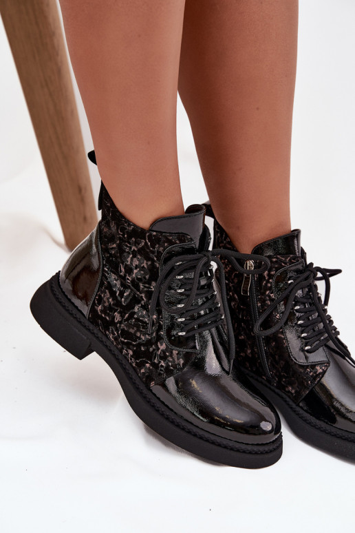 con efecto barniz Botas de mujer calentamiento D&A CR52-613 de color negro