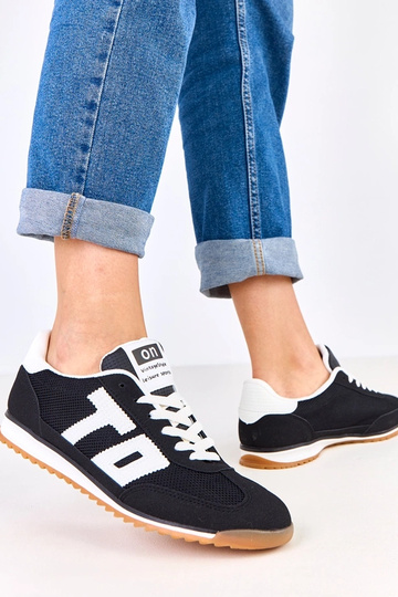 Zapatillas deportivas negras con elementos blancos, Ainslie