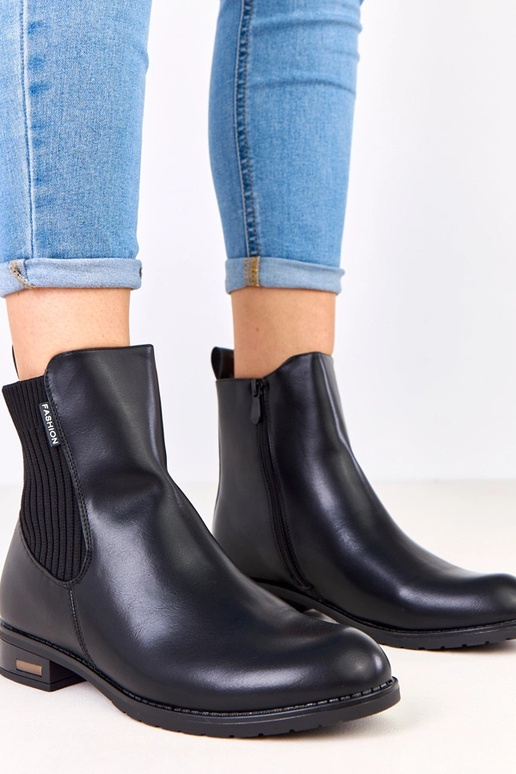 Botines negros de suela plana con...