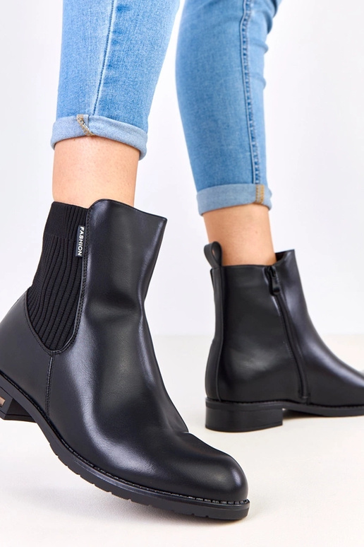 Botines negros de suela plana con...